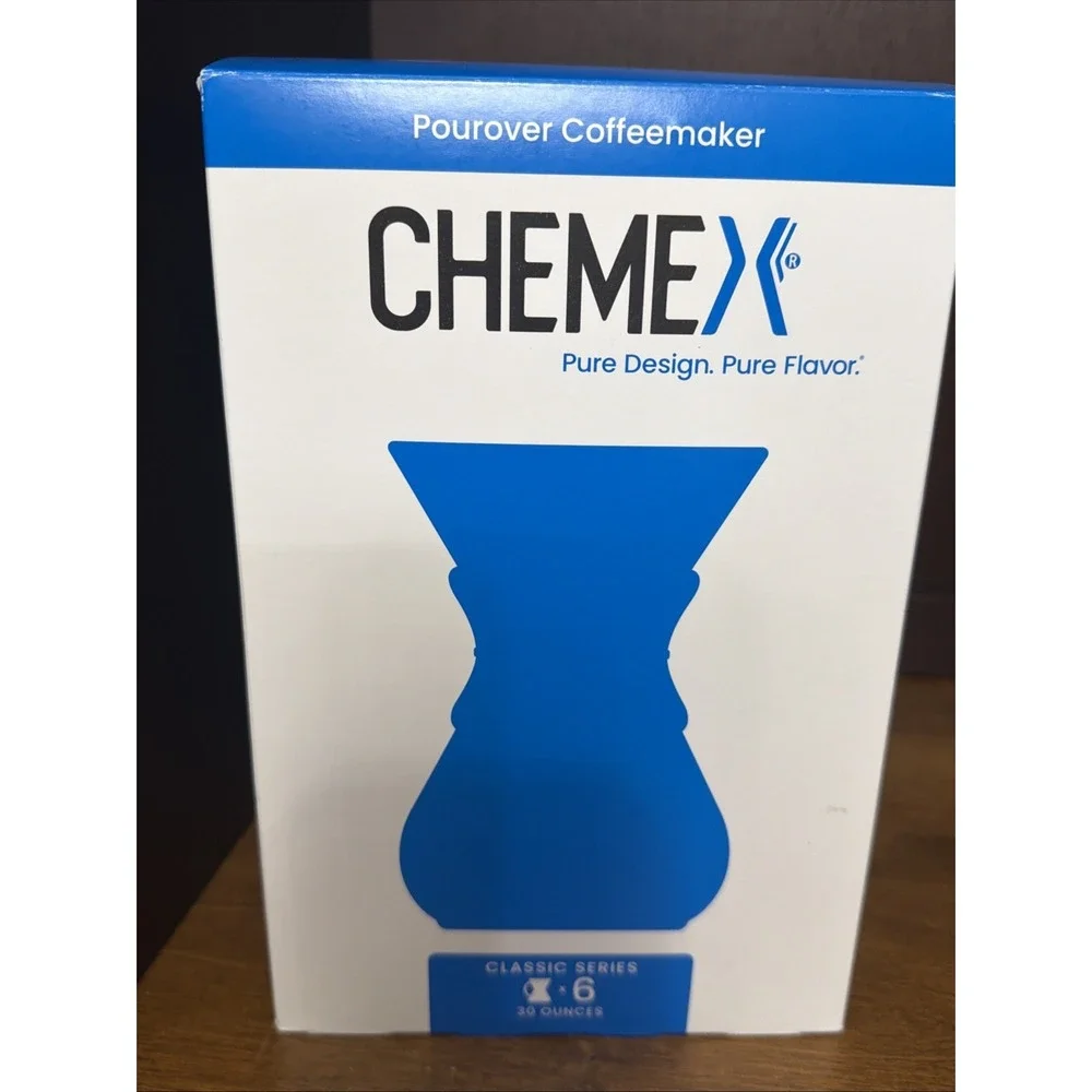 Chemex Classic 6-Cup Pour-Over Glass Coffeemaker - Open Box